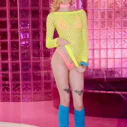 Haley Reed en Pruebas de Gape 02 (foto 1) Haley Reed en 'Evil Angel' Pruebas de Gape 02 (Miniatura 1)