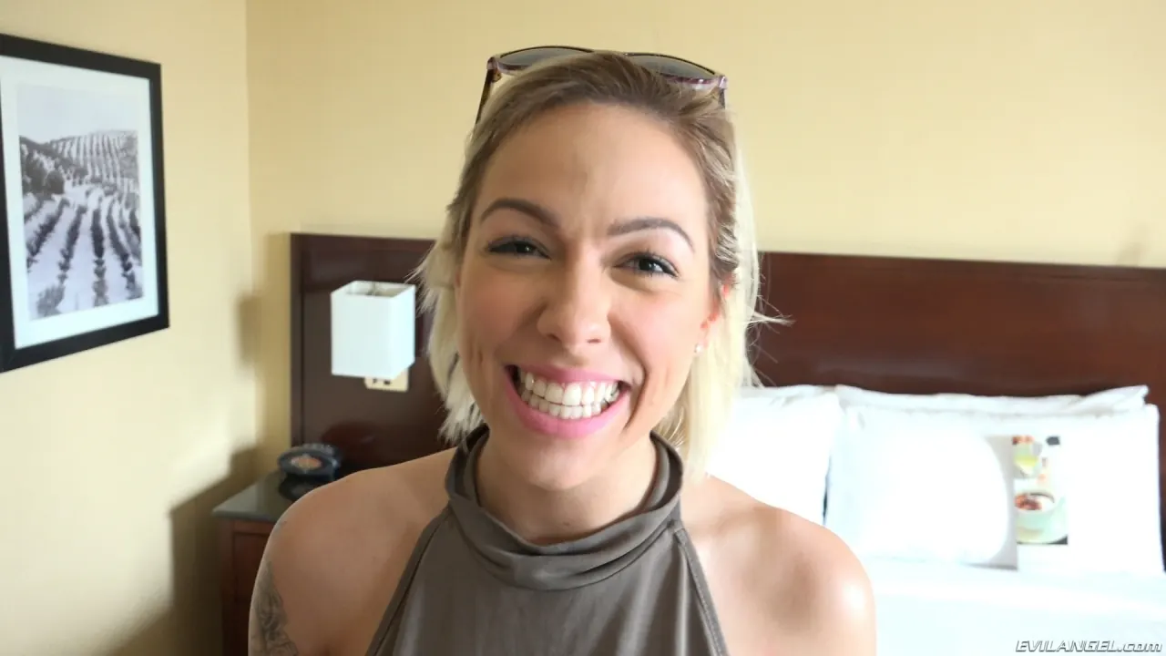 Evil Angel 'Raw 26' starring Harlow Harrison (Photo 2)