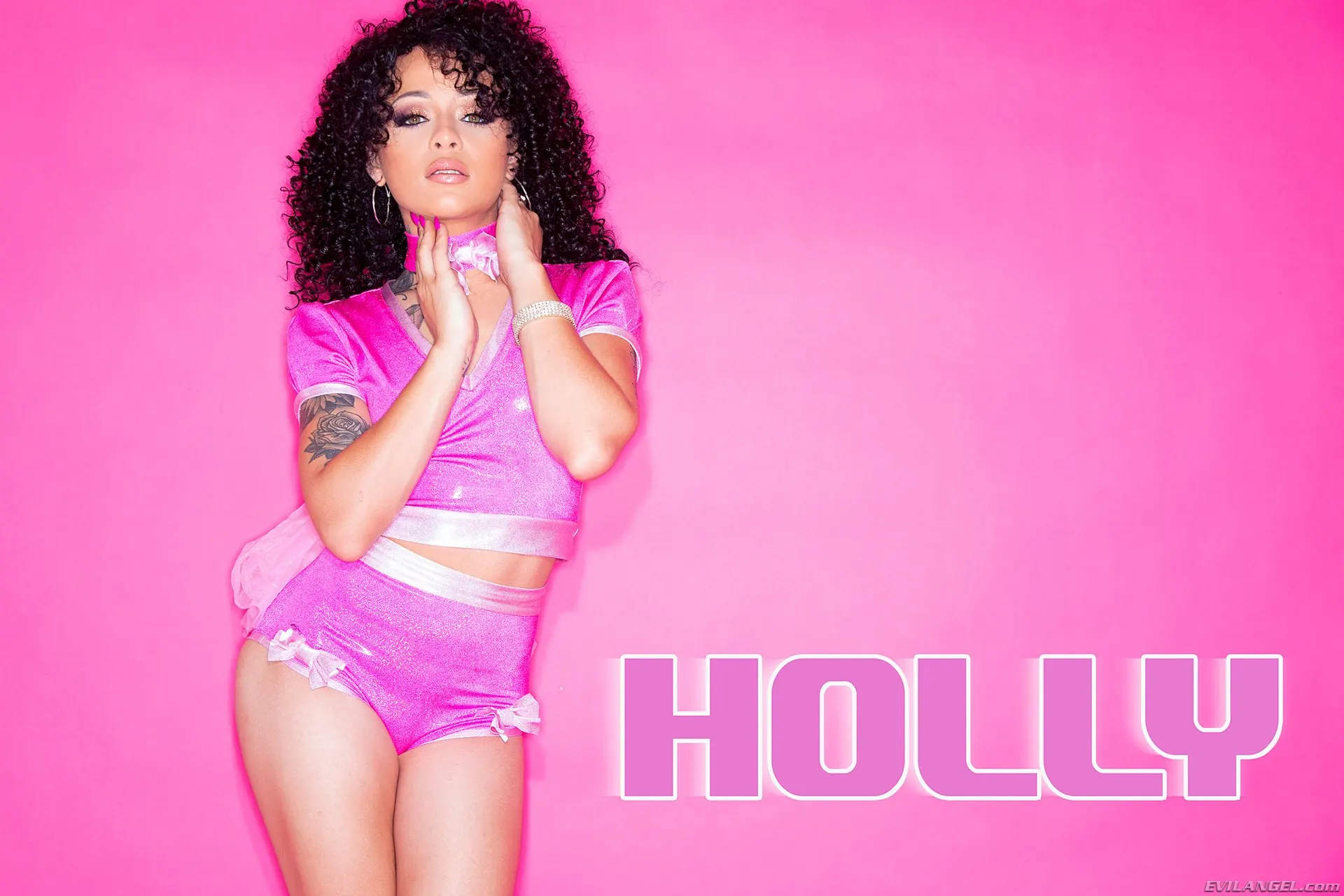 Holly Hendrix en 'Ángeles anales 4' from 'Evil Angel' (foto 1) Evil Angel 'Ángeles anales 4' protagonizando Holly Hendrix (foto 1)