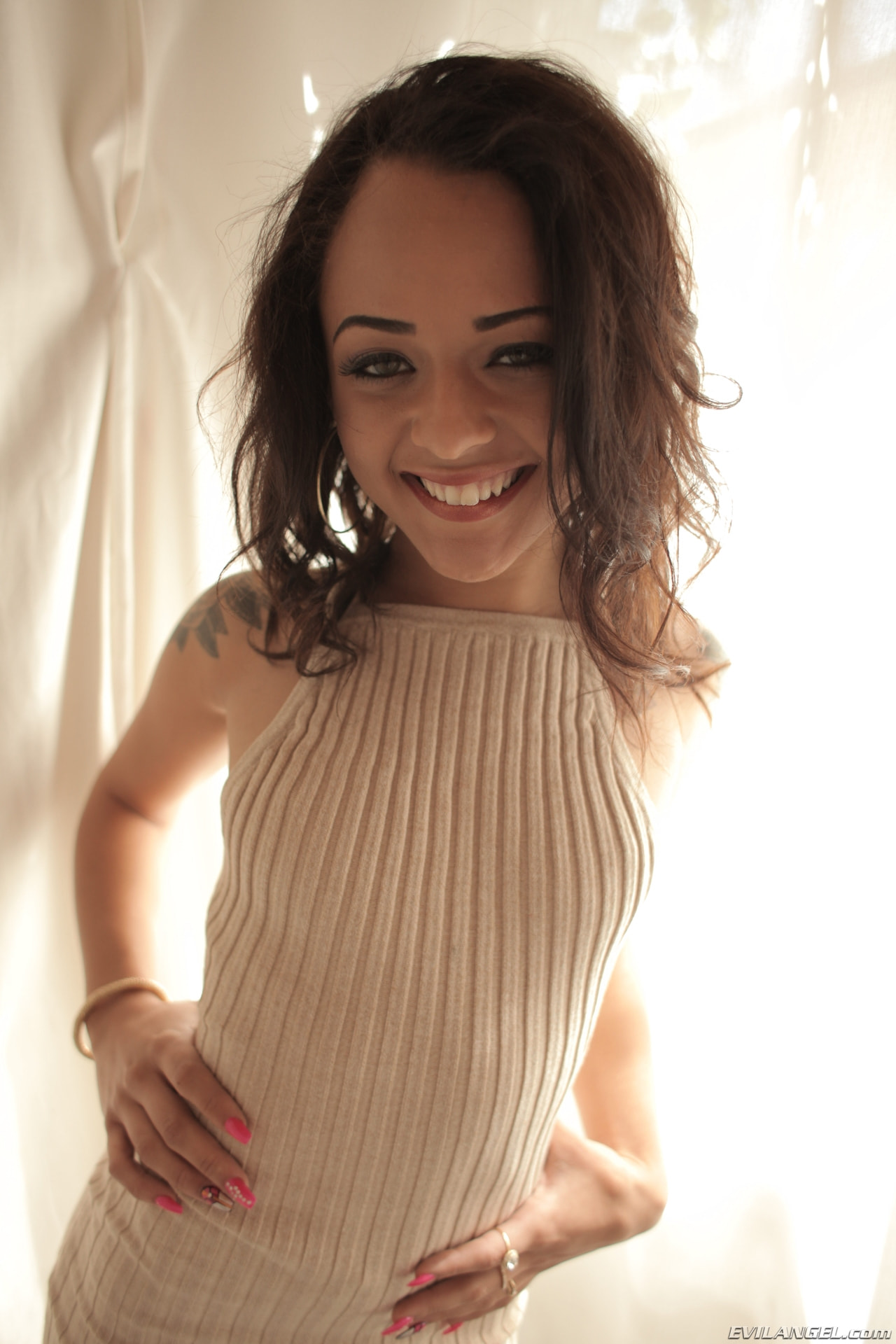 Holly Hendrix en 'Evil Angel' Culo abierto de par en par 3 (Miniatura 11)
