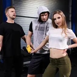 Jayla De Angelis en 'Evil Angel' Semental Español: Belleza Salvaje Sc. 3 (Miniatura 5)