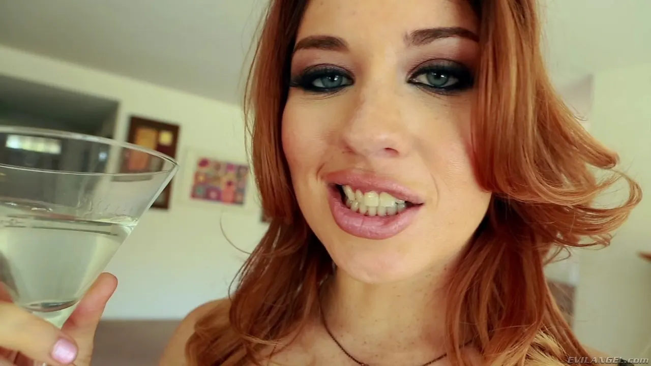 Evil Angel 'Cabeza descuidada 6' protagonizando Jessica Ryan (foto 1)