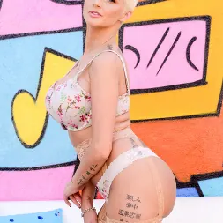 Joslyn James en Grandes botines anales 02 (foto 3) Joslyn James en 'Evil Angel' Grandes botines anales 02 (Miniatura 3)