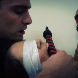 Jynx Maze en 'Evil Angel' Fetiche muñecas de mierda 6 (Miniatura 5)