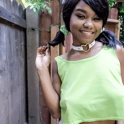 Kahlista Stonem en 'Evil Angel' Hookup hotshot - temporada de slime (Miniatura 4)