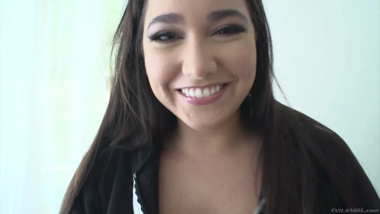 Evil Angel 'Putas de masaje descuidadas' protagonizando Karlee Grey (foto 5)
