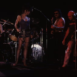 Keisha en 'Evil Angel' El paraíso del rock and roll (Miniatura 91)