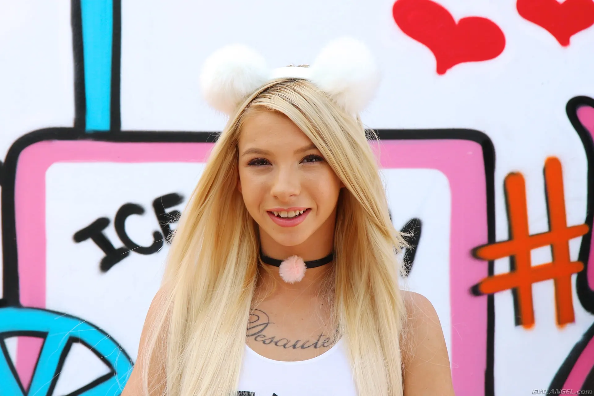 Evil Angel 'Bellezas de perforación 4' protagonizando Kenzie Reeves (foto 32)