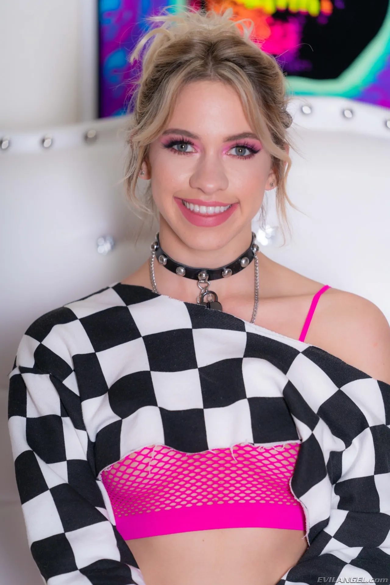 Evil Angel 'Hookup Hotshot: Sex On The First Date' starring Khloe Kapri (Photo 41)