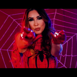 Kianna Dior en 'Evil Angel' Parodia de Kianna Dior halloween spidergirl (Miniatura 4)
