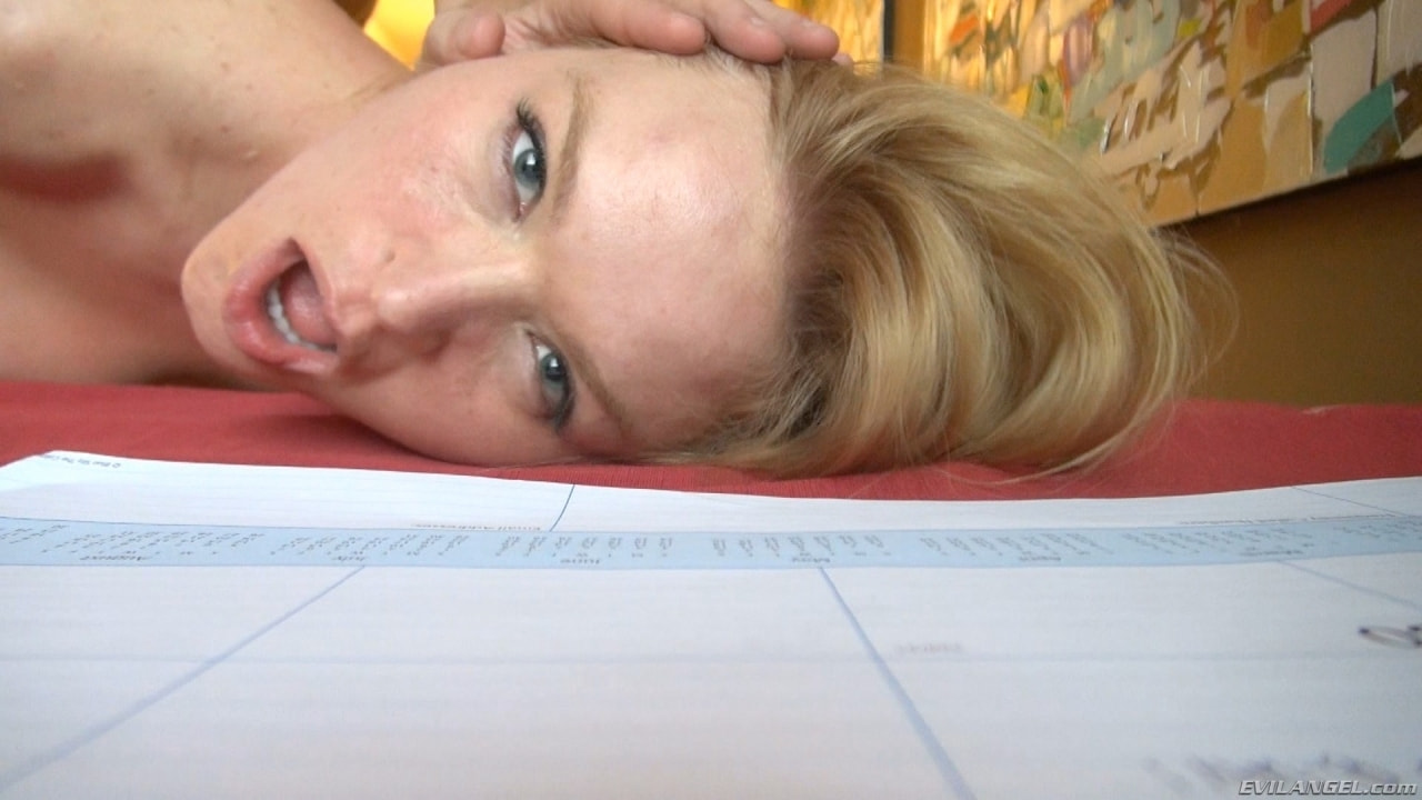Krissy Lynn en 'Evil Angel' Crudo 9 (Miniatura 12)