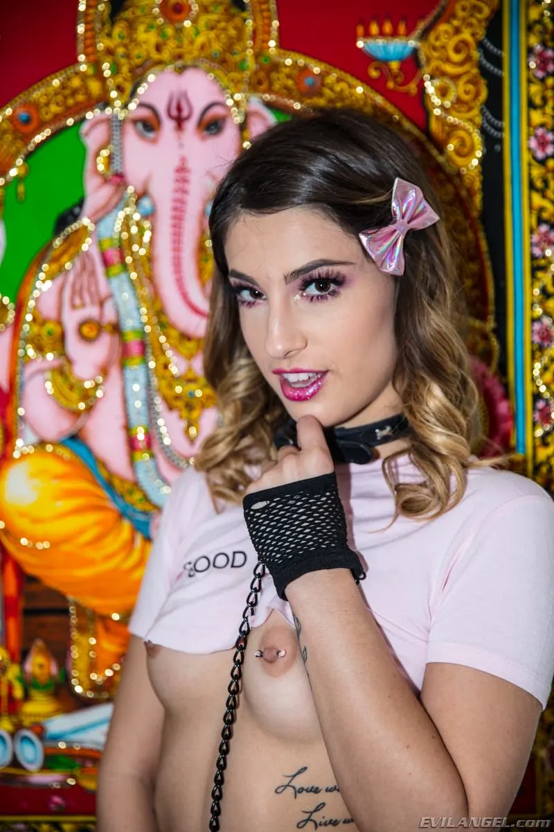 Evil Angel 'Hookup Hotshot: Sex Tapes Volume 1' starring Kristen Scott (Photo 9)