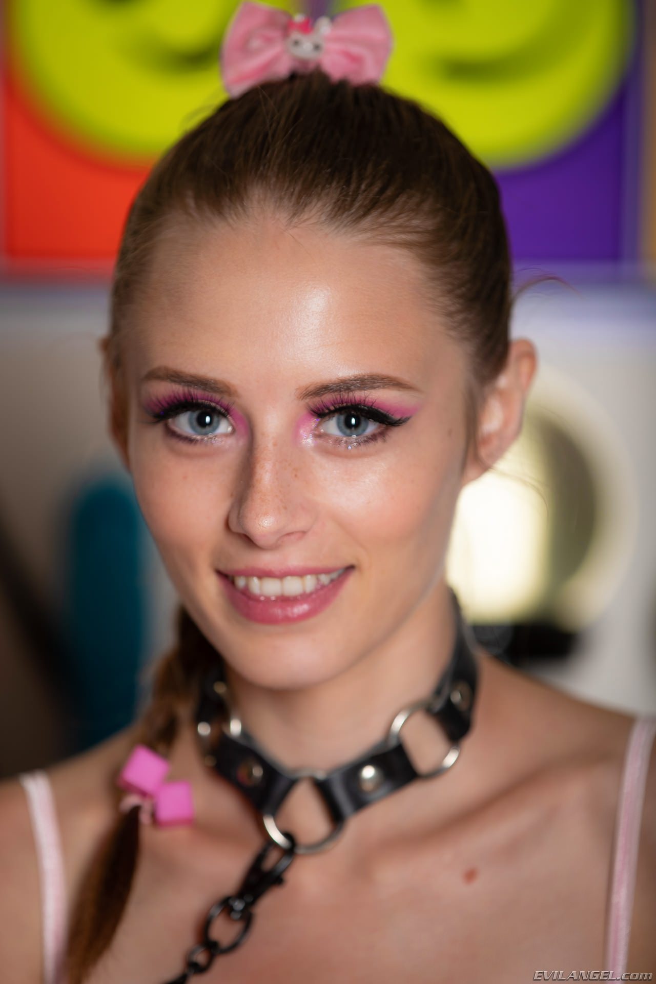 Kyler Quinn en 'Evil Angel' Hookup Hotshot: Cintas de sexo, volumen 9 (Miniatura 1)