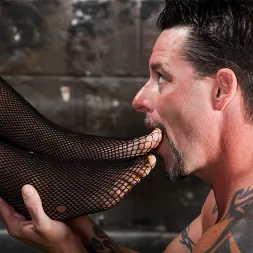 Layton Benton en 'Evil Angel' ¡Cuando las estrellas porno atacan! 04 (Miniatura 12)