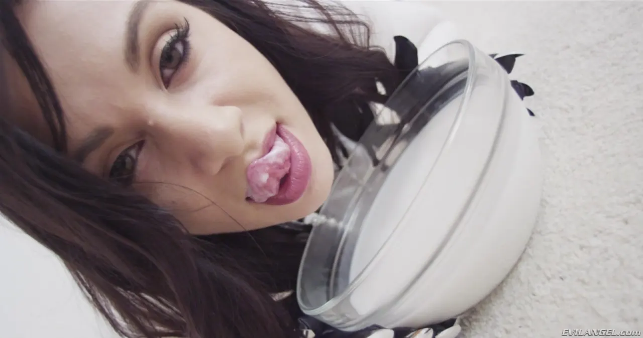 Evil Angel 'Anales' protagonizando Lea Lexis (foto 1)