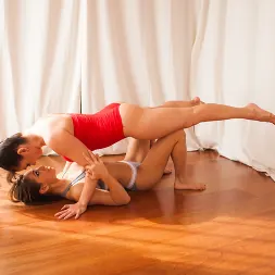 Lea Lexis en 'Evil Angel' Fanático del fetiche 16 (Miniatura 9)