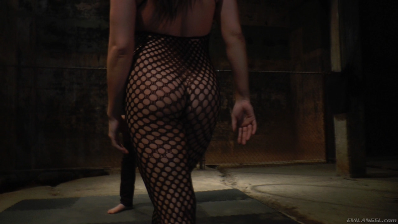 Lea Lexis en 'Evil Angel' Voraz - Temporada 2 Episodio 14 (Miniatura 7)