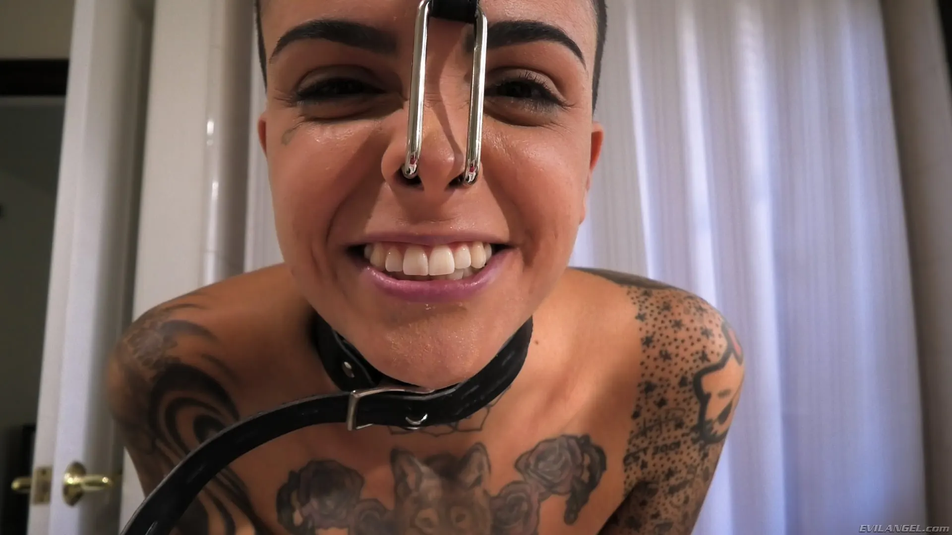 Evil Angel 'Prove Something' protagonizando Leigh Raven (foto 15)