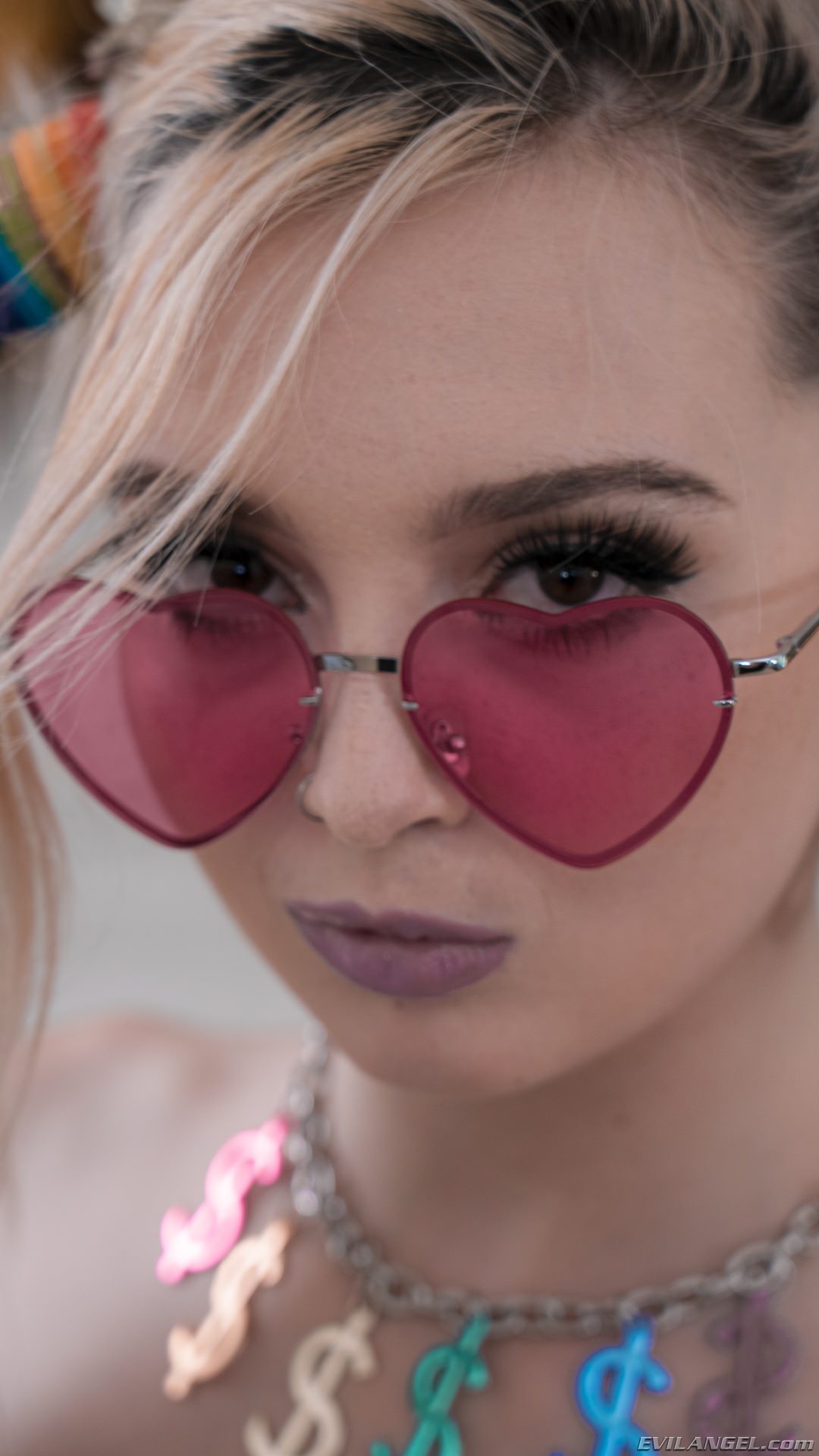Lexi Lore en 'Evil Angel' Pistola azotada (Miniatura 24)