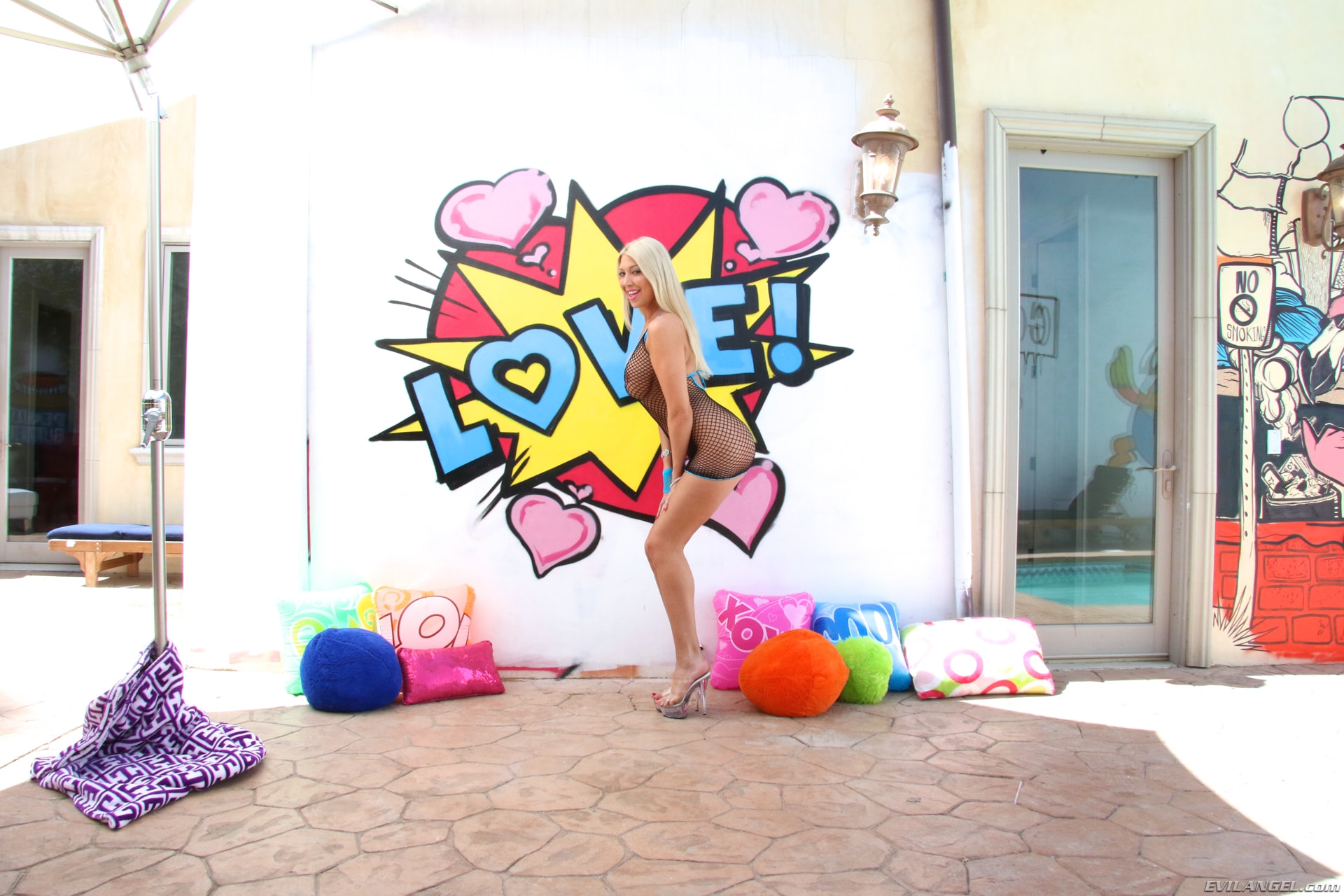 Lexi Lowe en 'Evil Angel' Bellezas anales 2 (Miniatura 6)