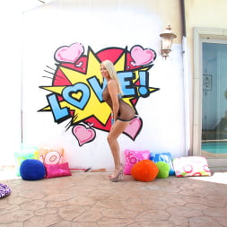Lexi Lowe en 'Evil Angel' Bellezas anales 2 (Miniatura 6)