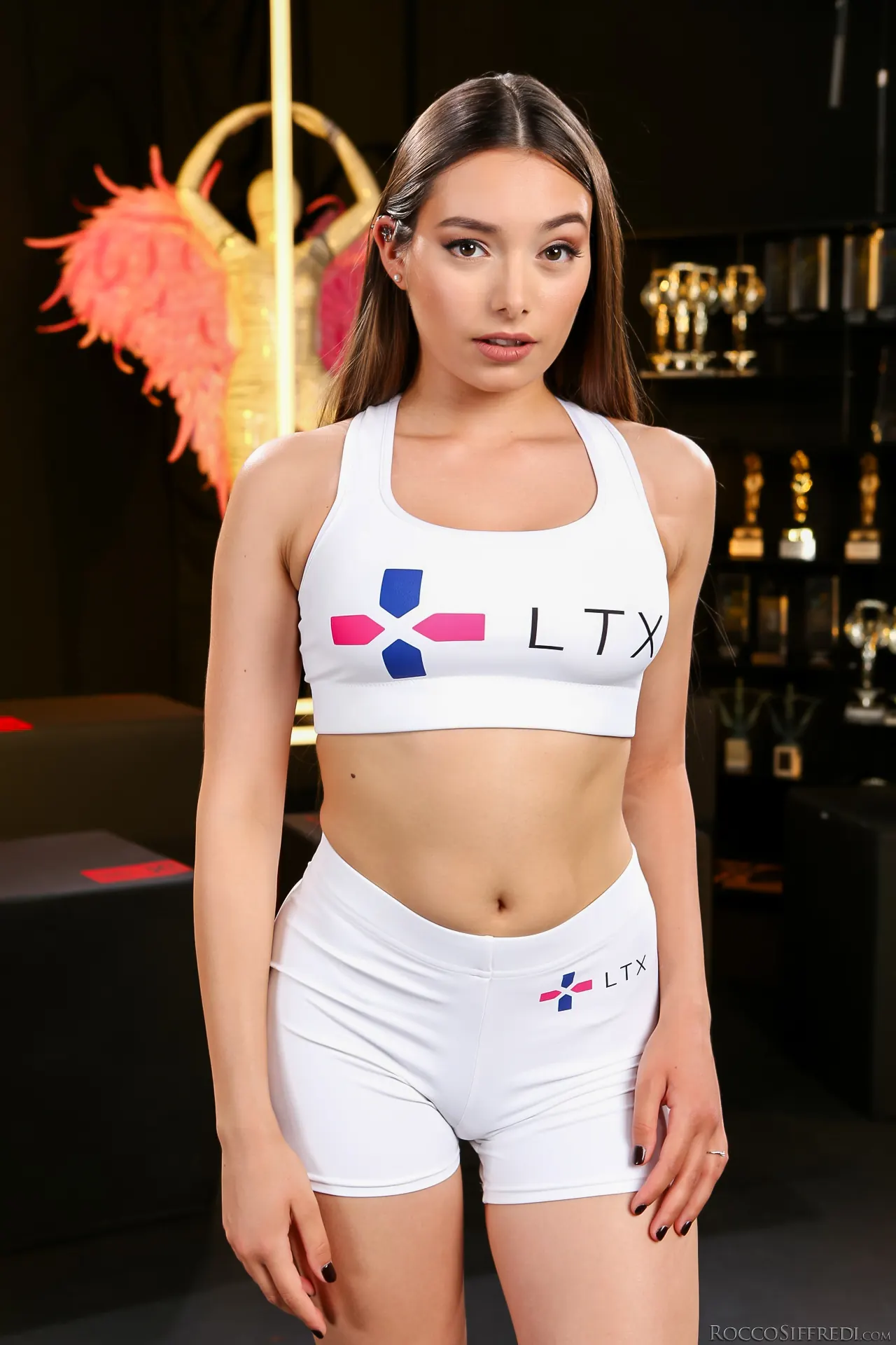 Evil Angel 'Academia Siffredi Hard: Edición femenina' protagonizando Lia Fox (foto 6)