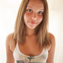 Liza Rowe en 'Evil Angel' Maltratado 7 (Miniatura 6)