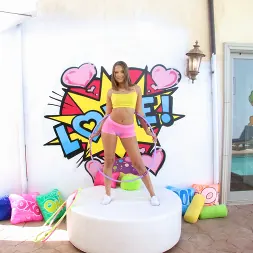 Liza Rowe en 'Evil Angel' Putas jóvenes apretadas 2 (Miniatura 10)