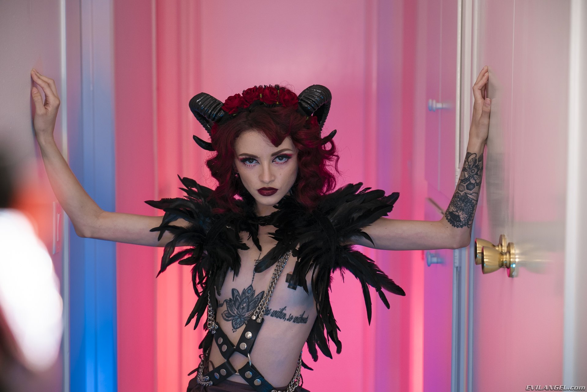 Lola Fae en 'Evil Angel' Fantasías anales jodidas (Miniatura 1)