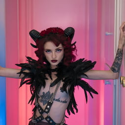 Lola Fae en 'Evil Angel' Fantasías anales jodidas (Miniatura 1)