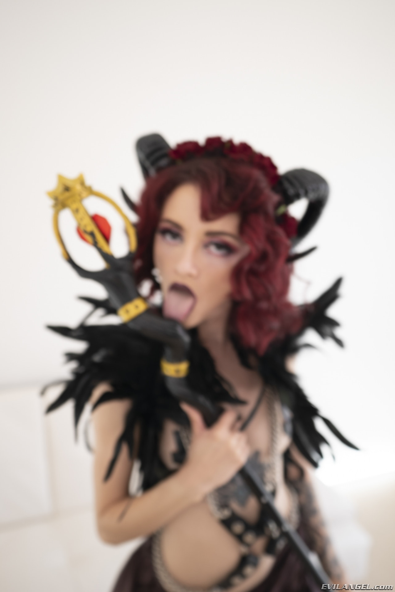 Lola Fae en 'Evil Angel' Fantasías anales jodidas (Miniatura 135)