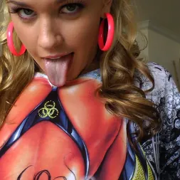 Luna C. Kitsuen en Buttman se centró en 9 (foto 3) Luna C. Kitsuen en 'Evil Angel' Buttman se centró en 9 (Miniatura 3)