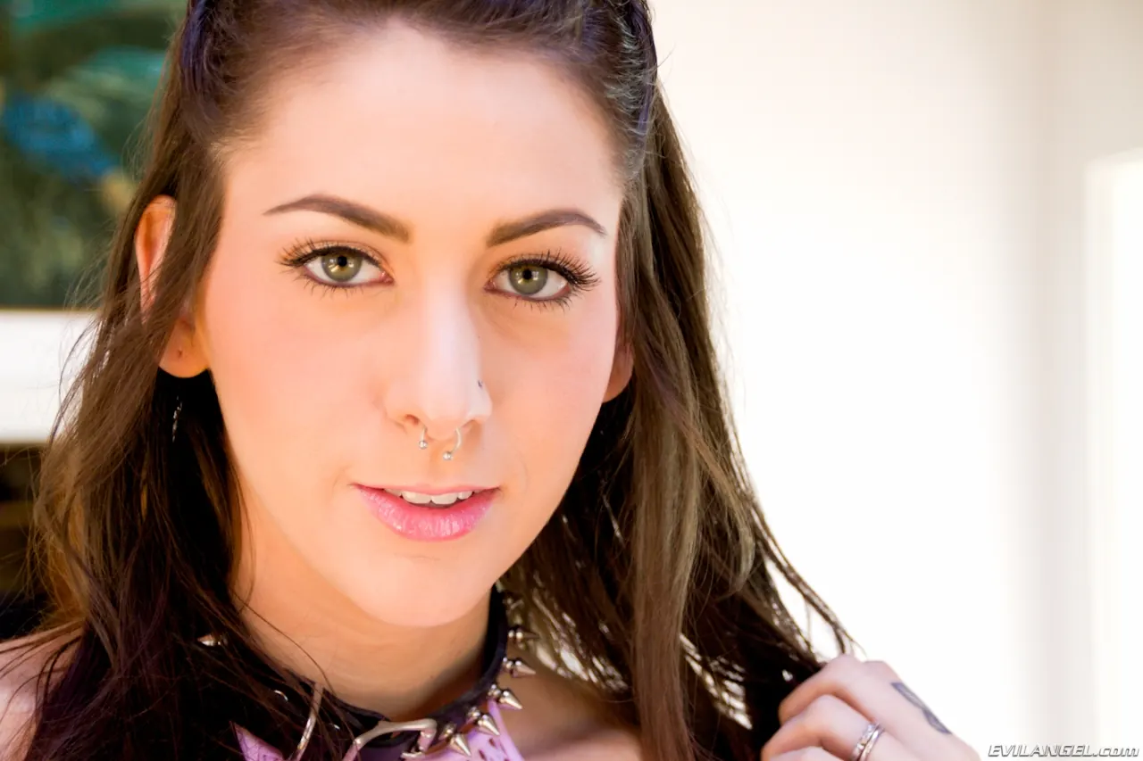 Evil Angel 'Stretch Class 16' starring Luna Kitsuen (Photo 1)