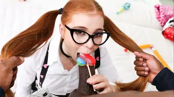 Lya Cutie en 'Los adolescentes de Rocco desatados 4'