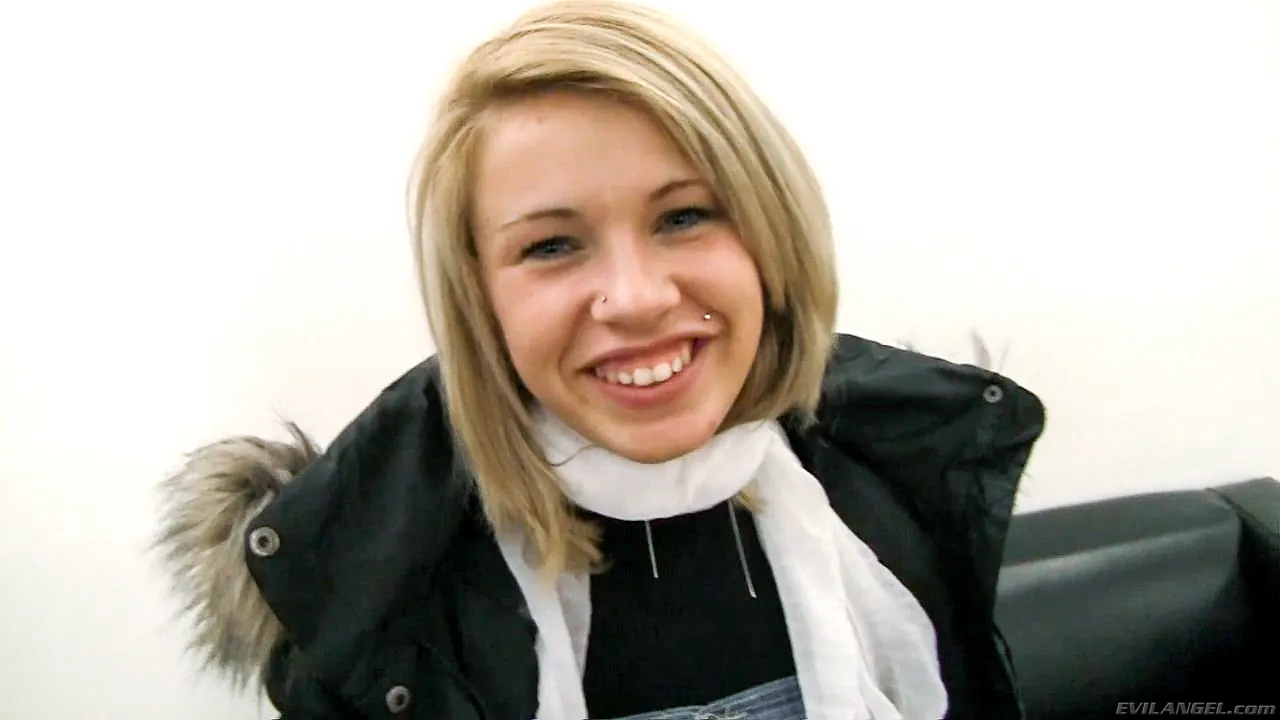 Evil Angel 'Punto de vista 13 de Rocco' protagonizando Lydia (foto 2)