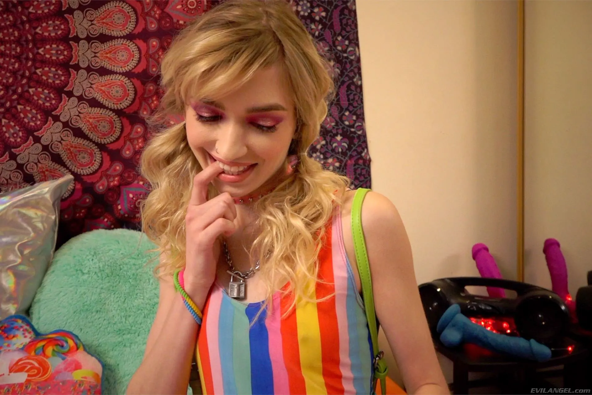 Evil Angel 'Hookup Hotshot: Sex Messages' starring Mackenzie Moss (Photo 112)