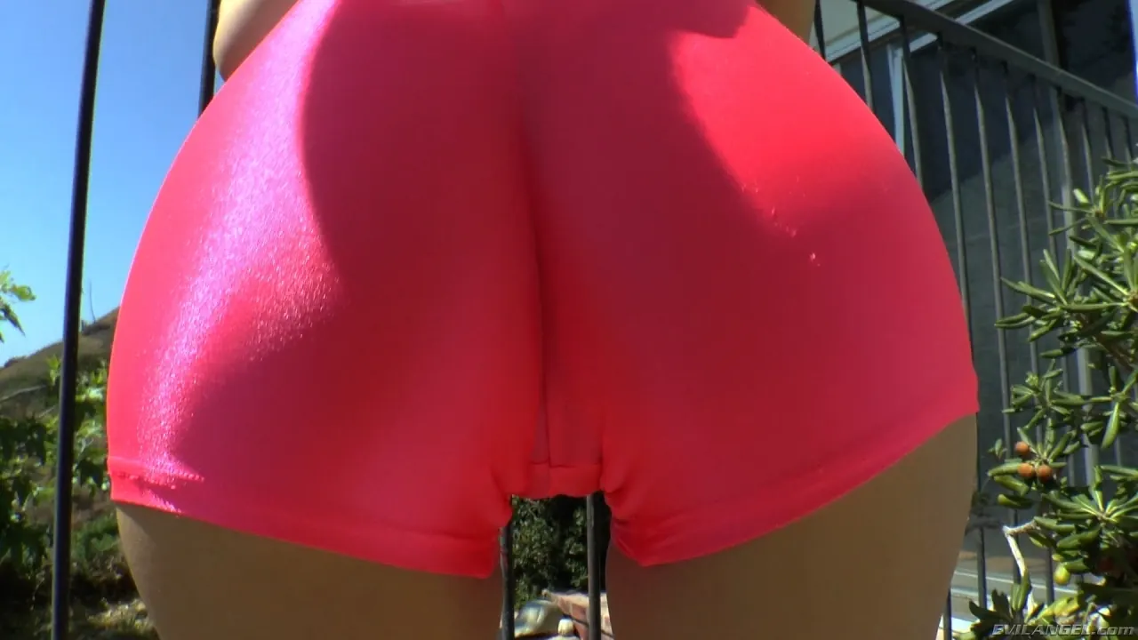 Evil Angel 'Buttman se centró en 11' protagonizando Maddy O'Reilly (foto 18)