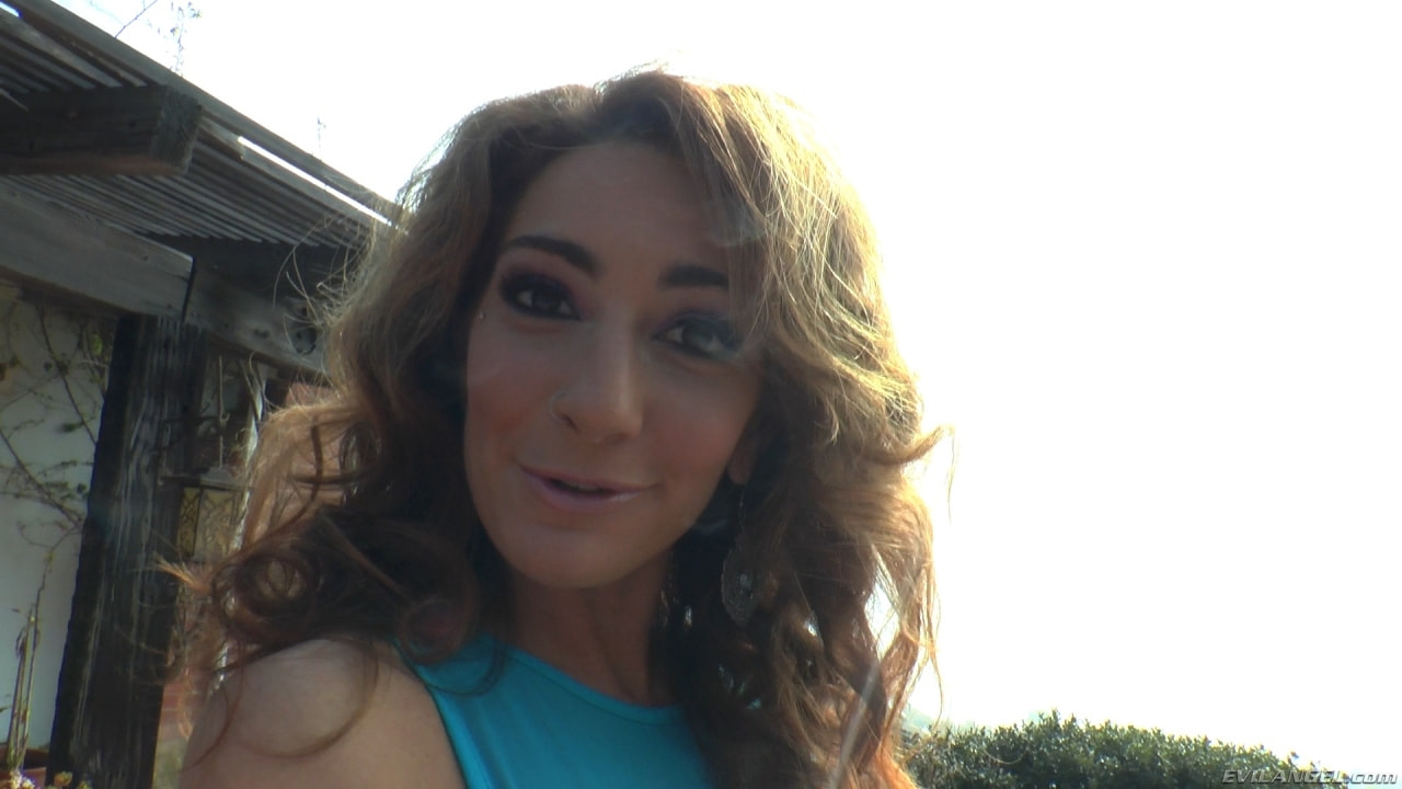 Maddy O'Reilly en 'Evil Angel' Buttman se centró en 11 (Miniatura 1)