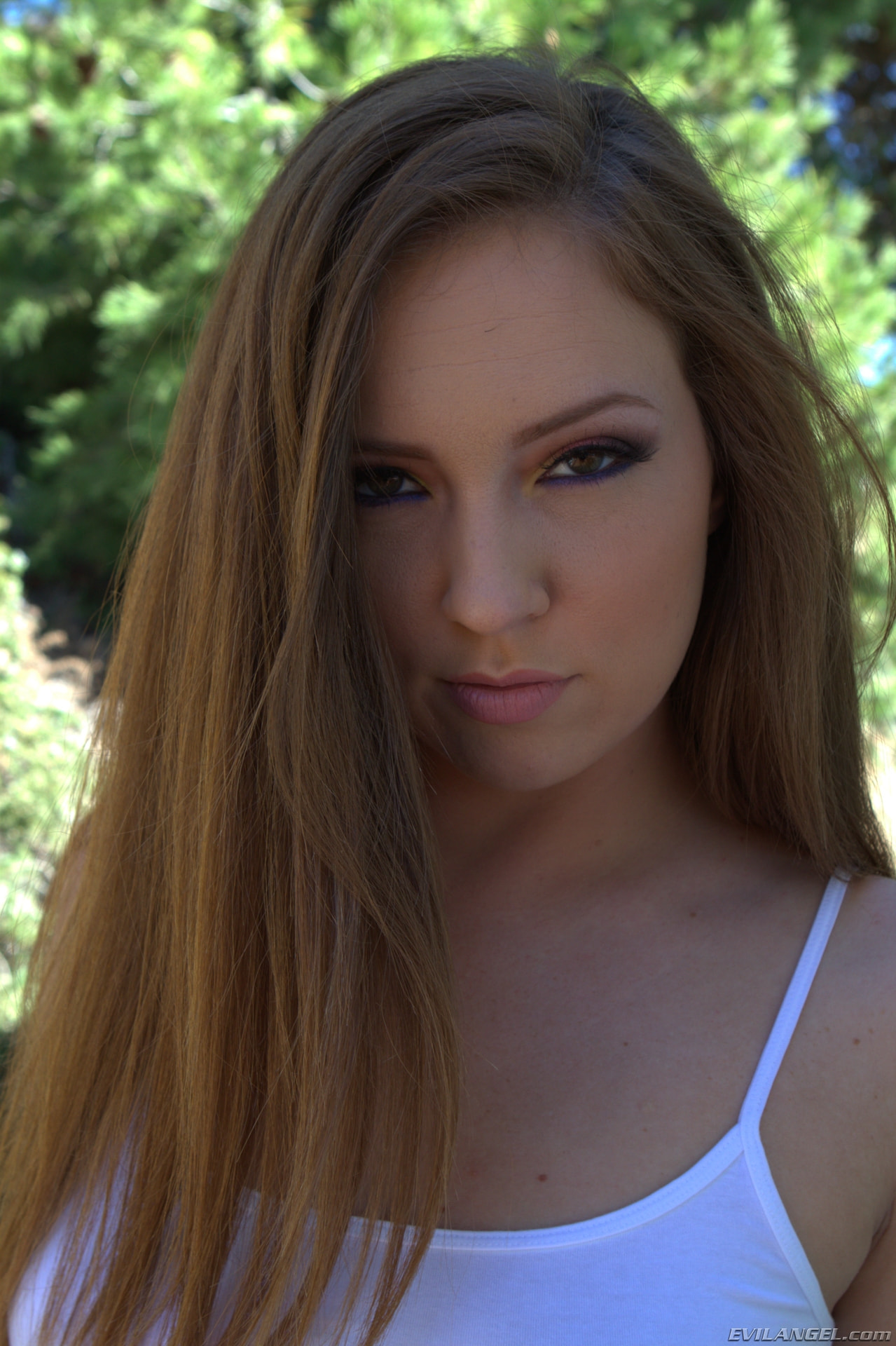 Maddy O'Reilly en 'Evil Angel' Buttman se centró en 11 (Miniatura 3)