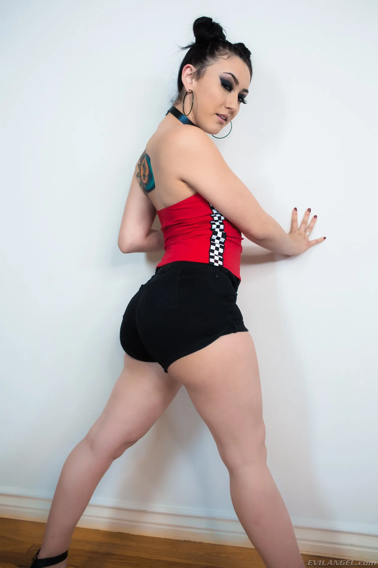 Evil Angel 'Manhandled 11' starring Mandy Muse (Photo 3)