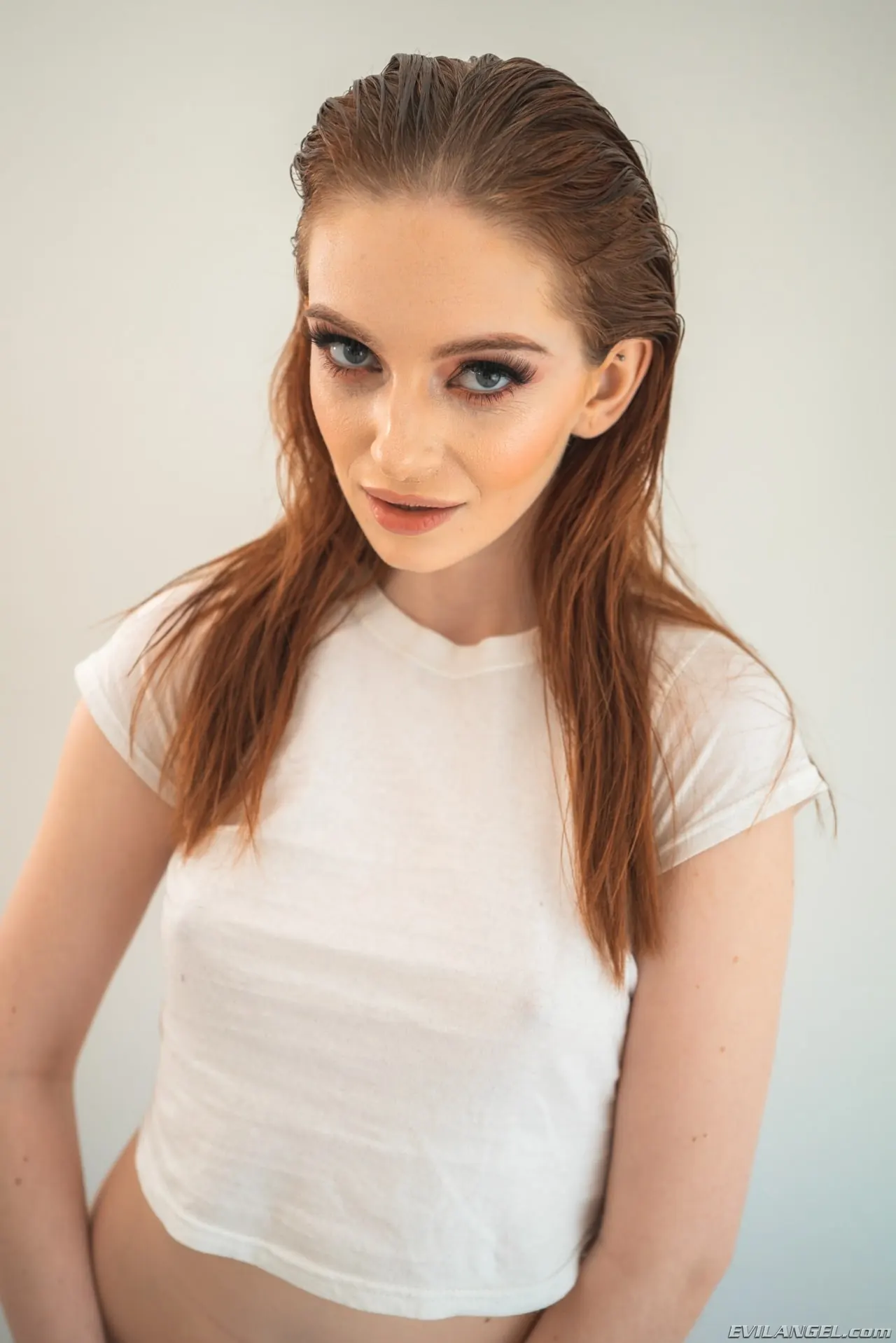 Evil Angel 'Carne oscura 11' protagonizando Maya Kendrick (foto 3)