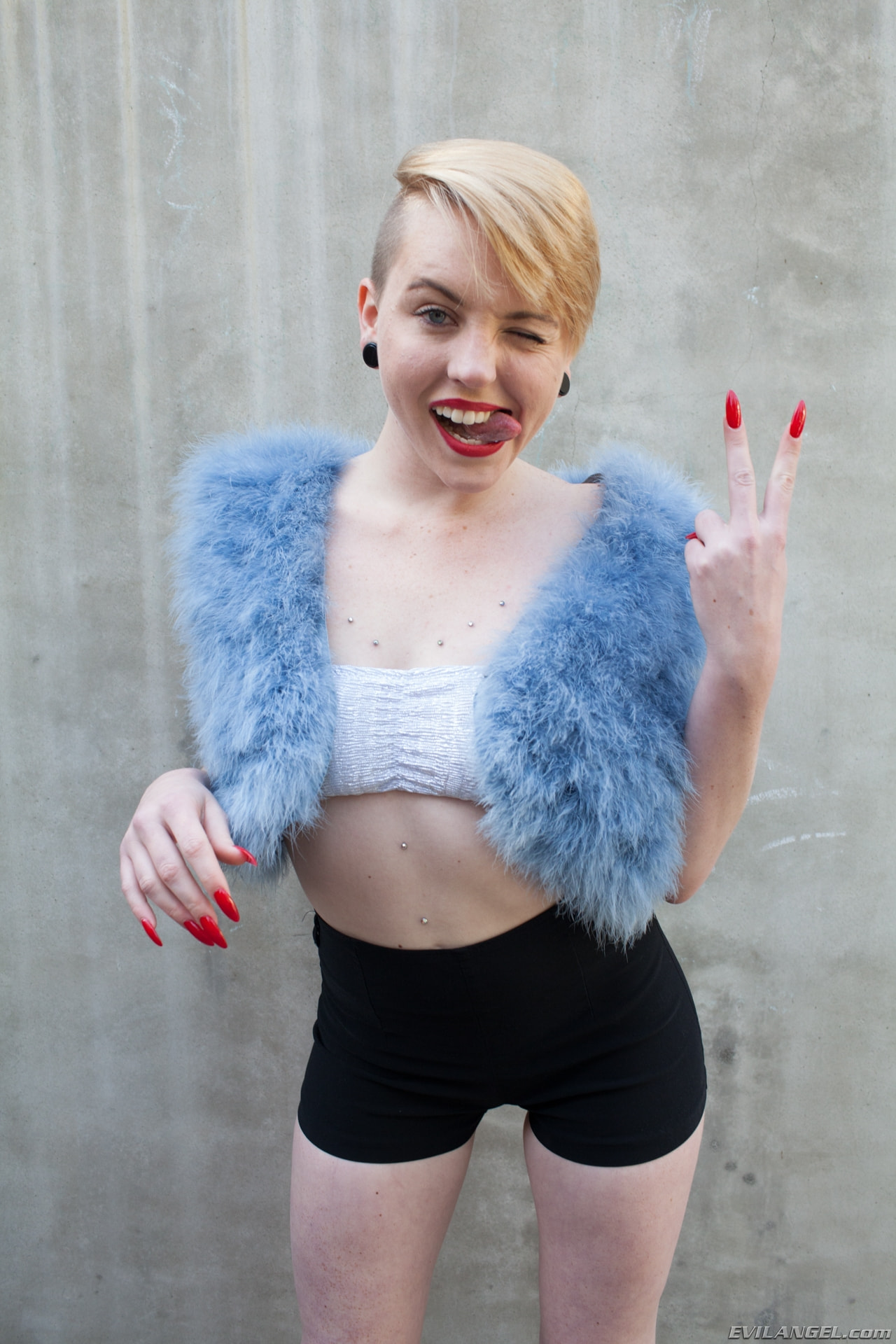 Miley May en 'Evil Angel' Trabajos ocasionales 6 (Miniatura 12)