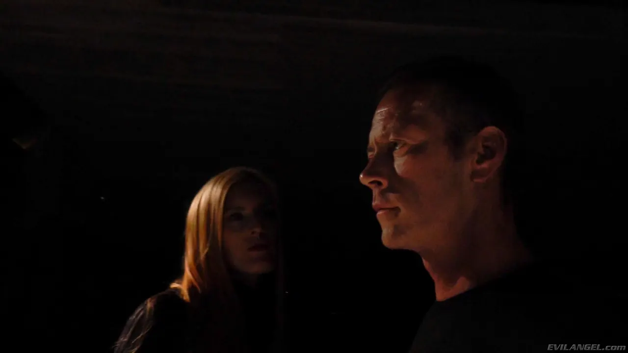 Mira en 'Voraz - Temporada 2 Episodio 6' from 'Evil Angel' (foto 7) Evil Angel 'Voraz - Temporada 2 Episodio 6' protagonizando Mira (foto 7)