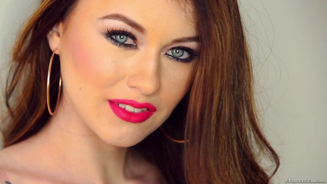 Misha Cross en 'Evil Angel' Cabeza descuidada 6 (Miniatura 3)