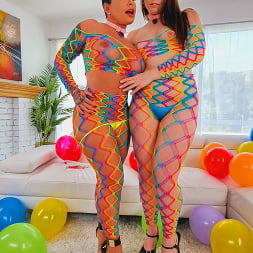 Monica Santhiago en 'Evil Angel' y Sophia Burns y el jazz duro (Miniatura 1)