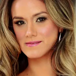 Nadia Styles en Cabeza descuidada 6 (foto 3) Nadia Styles en 'Evil Angel' Cabeza descuidada 6 (Miniatura 3)