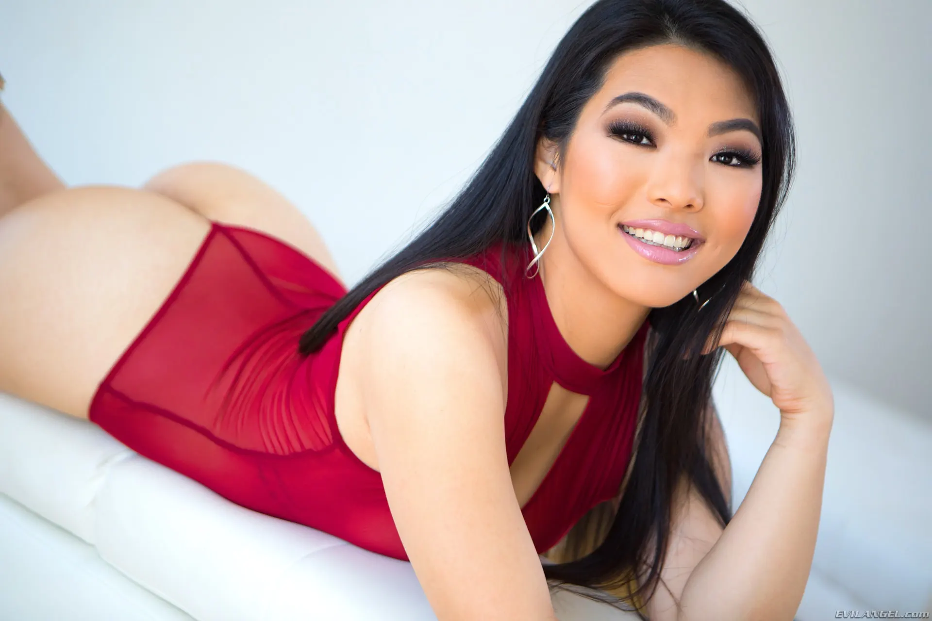 Evil Angel 'Asian Fuck Faces 4' starring Nari Park (Photo 8)