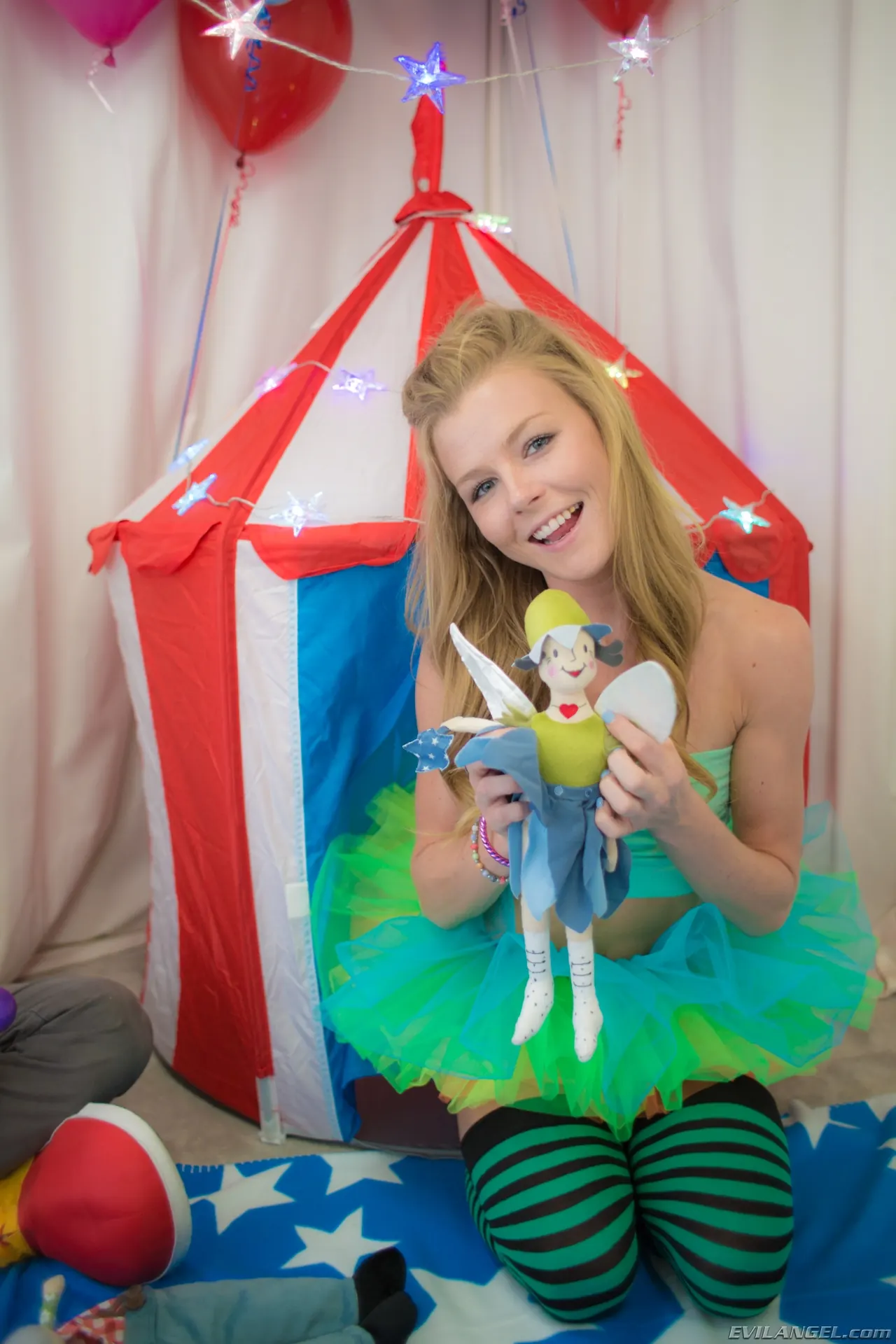 Nicole Clitman in 'Creepy Fuckers' from 'Evil Angel' (Photo 66) Evil Angel 'Creepy Fuckers' starring Nicole Clitman (Photo 66)