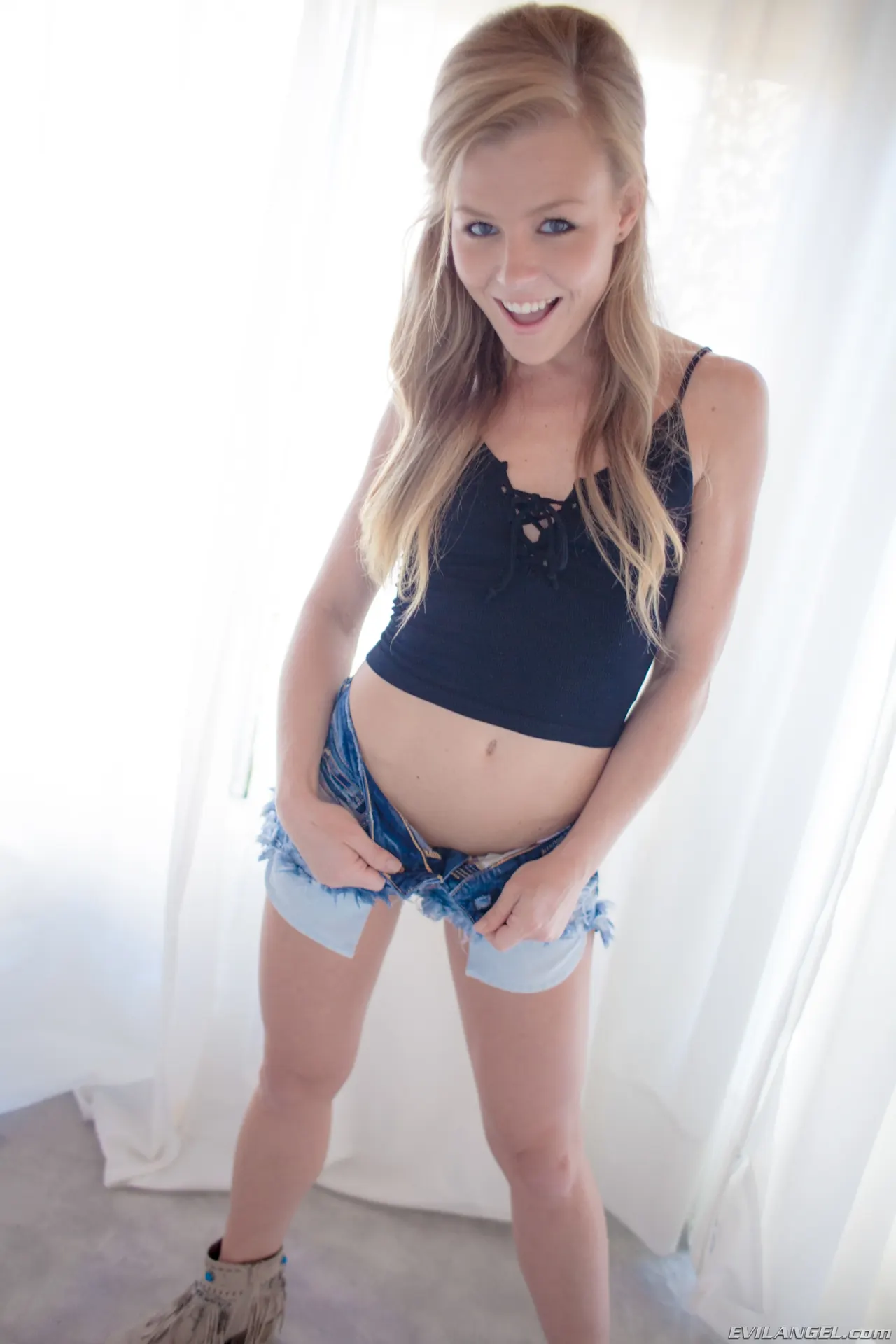 Evil Angel 'Manhandled 8' starring Nicole Clitman (Photo 30)