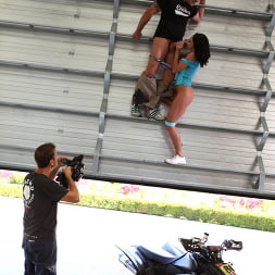 Niki Sweet en 'Evil Angel' Las chicas guarras aman a Rocco 2 (Miniatura 30)